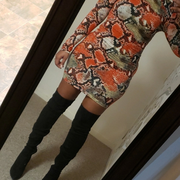 Multicolor Snakeskin Print Bodycon Dress - Picture 2 of 5